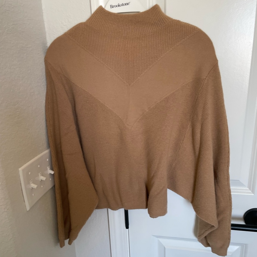 H&M tan sweater. Size XS.
